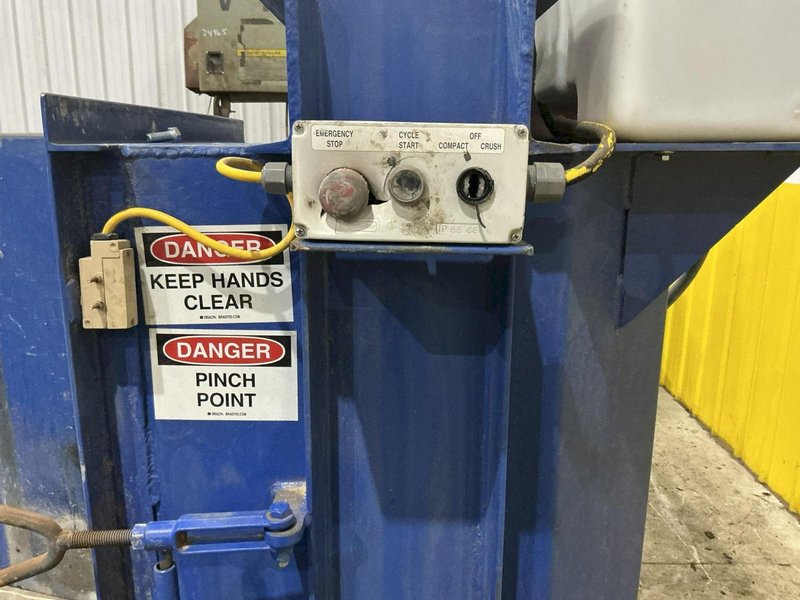 55 GALLON DRUM VESTIL HYDRAULIC CRUSHER &amp; COMPACTOR, MODEL #WBB3147055: YOBRO #24913