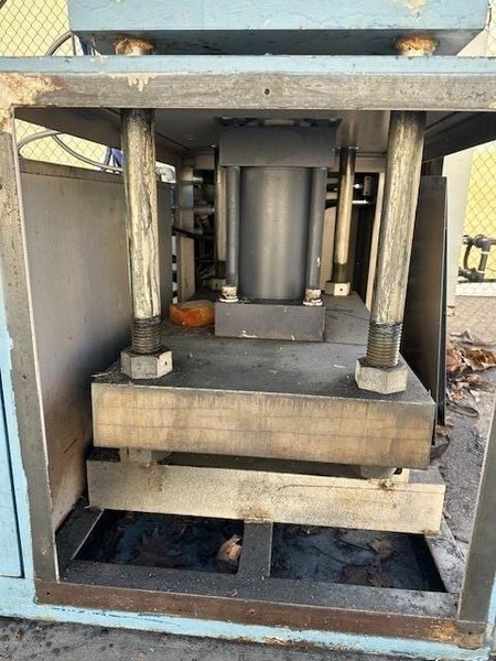 5 Ton Wabash PC50-2418-4TM Platen Press