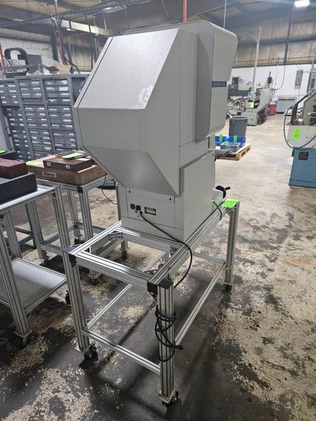 14" Deltronic Model DH214 Bench Top Optical Comparator with Digital Readout