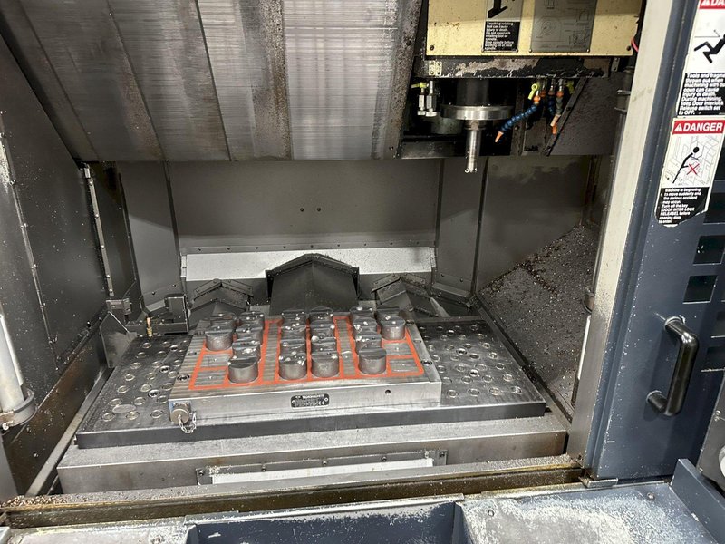 MAKINO V-56 HIGH SPEED CNC VERTICAL MACHINING CENTER