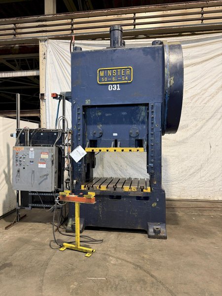 160 TON MINSTER 50-6 1/2-54 STRAIGHT SIDE DOUBLE CRANK PRESS. STOCK # 0470124