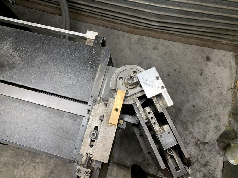 HUESTIS MODEL BMP-0750 WIRE BENDER (14315)
