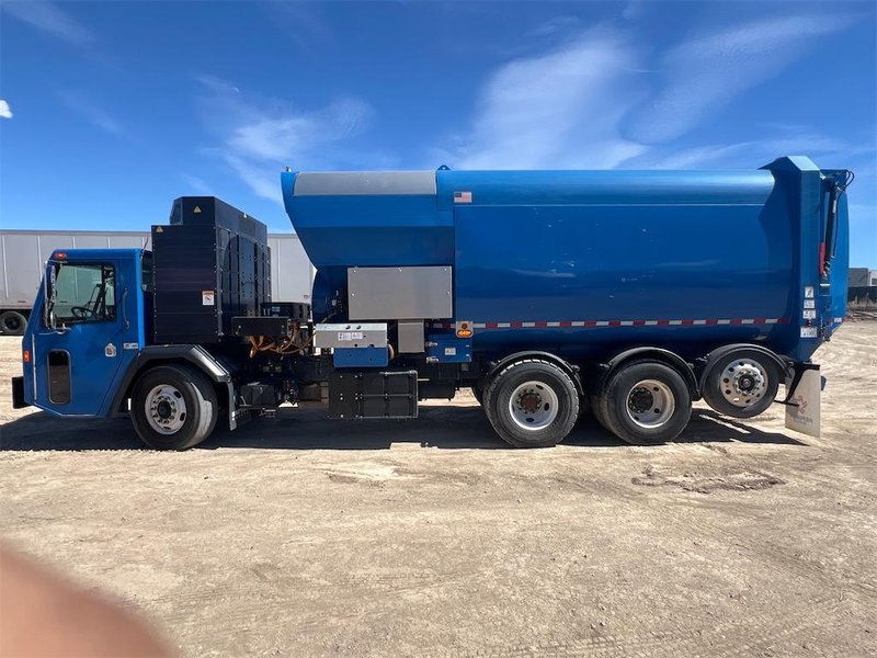 2024 Battle Motors Electric Garbage Truck 001371