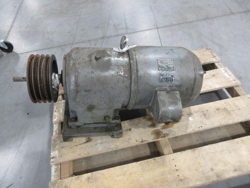 Lima 5HP Electric Motor with 4 Speed Gearbox and 4 Place 7" Diameter Pulley- Auction Item