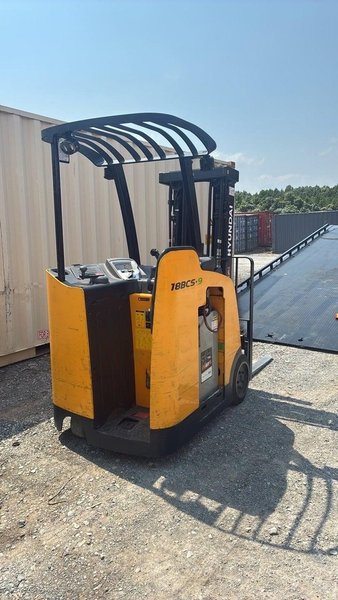 Hyundai 18BCS-9 Forklift, 2015