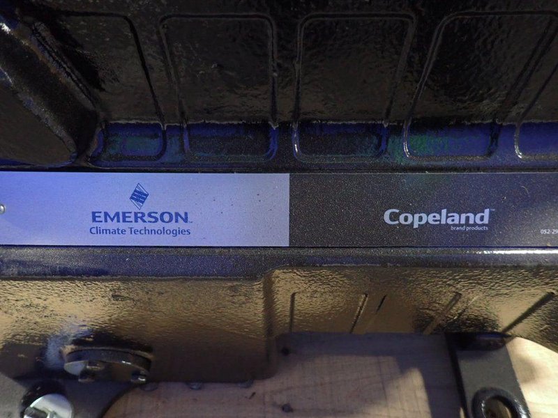 EMERSON REFRIGERATING COMPRESSOR  -  3DP3R12ME-TFD-800