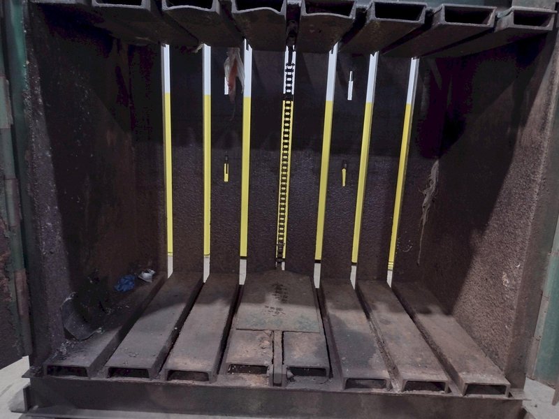 60&quot; X 30&quot; X 48&quot; SELCO MODEL #V5-HD HYDRAULIC VERTICAL BALER: STOCK 17517