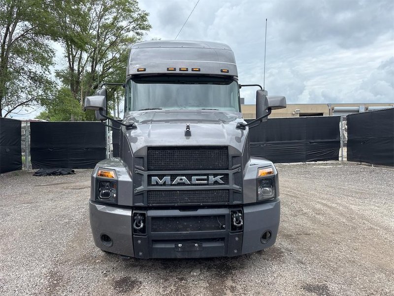 2024 Mack AN64T70 1M1AN4GY9RM040365