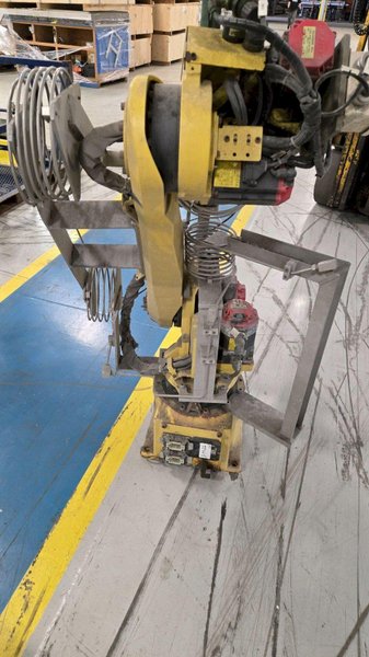 FANUC M-16IB/20 + R-J3IB ROBOT ARM AND CONTROL PANEL USED