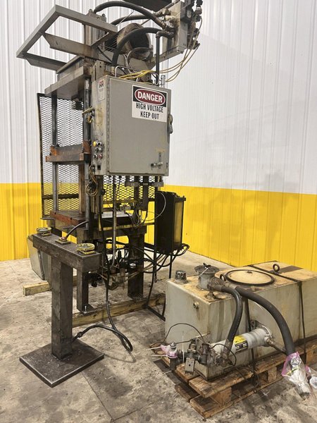 30 TON METAL MECHANICS 4 POST HYDRAULIC FORMING PRESS , 24" STROKE, NEW1999: STOCK #21949