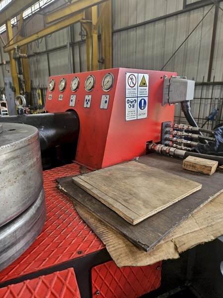 5/8" x 6" x 6" Akyapak Angle Bending Roll Model APK180