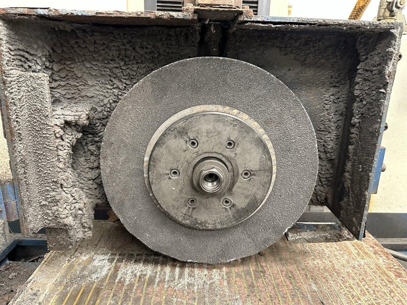 Kent KGS-63AHD Precision Hydraulic Surface Grinder, 2005 – 12″ × 24″ Table, Auto Feed, Excellent Condition