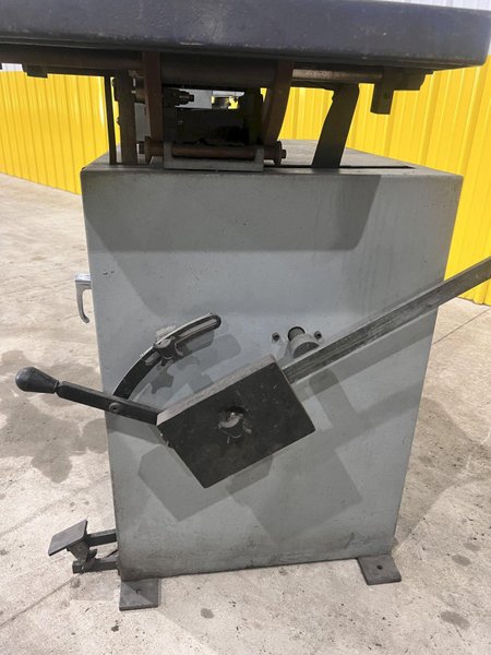 20" DAKE PARMA TRADEMASTER VERTICAL BANDSAW: STOCK #21091