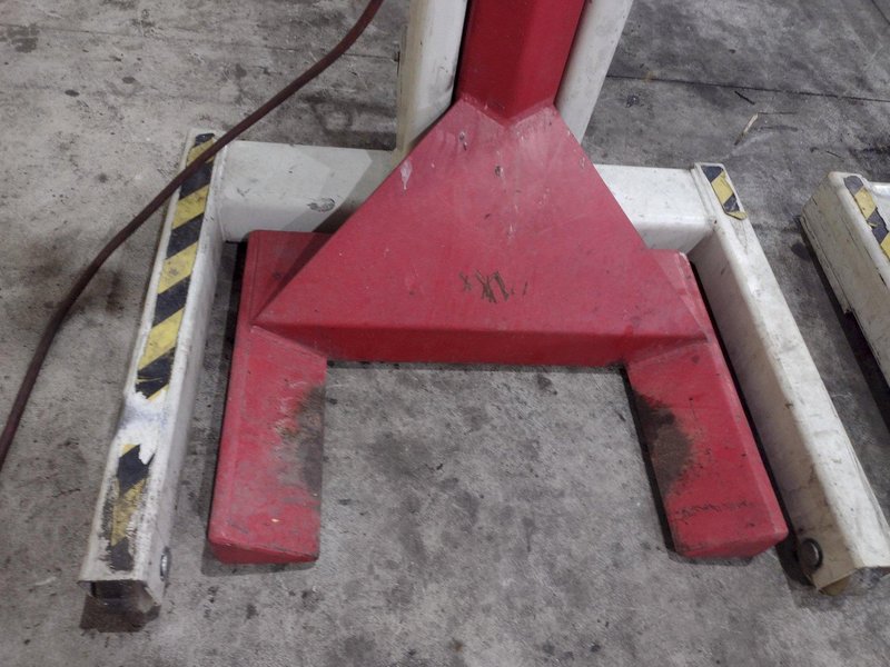 (4) 13,000 LBS STERTIL-KONI MODEL ST-1060 HEAVY DUTY MOBILE COLUMN LIFT JACKS: STOCK #23064