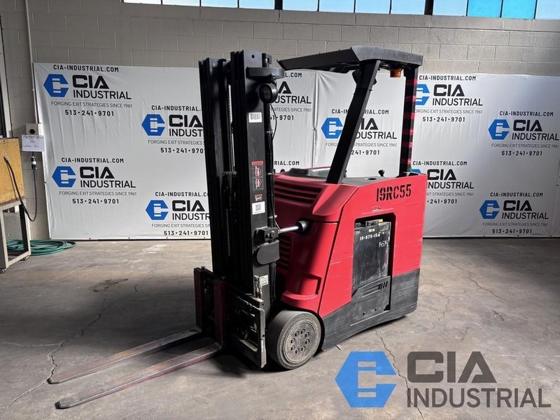 2019 - 3,500 LB. RAYMOND MODEL 425-C35TT STAND-UP ELECTRIC FORKLIFT