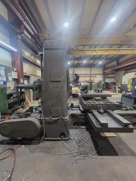 Giddings &amp; Lewis 330T Horizontal Boring Mill – Newall Digital Readout, Rotary Table