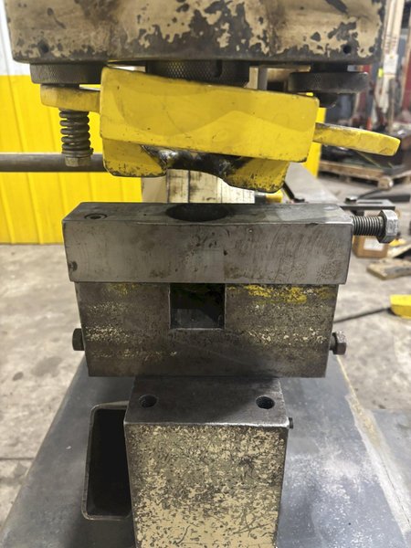 70 TON GEKA MODEL #HYDRCROP HYD-70 HYDRAULIC IRONWORKER: STOCK #22762