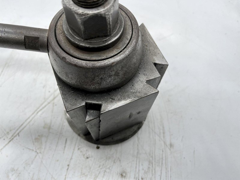 ALORIS TOOL POST [USED] STOCK #15972