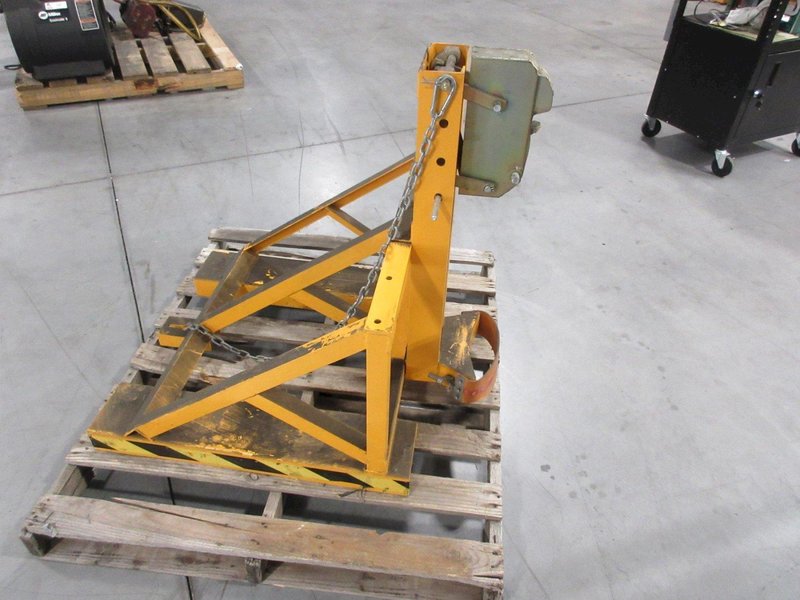 Uline Fork Universal Drum Grabber H-7170- Auction Item