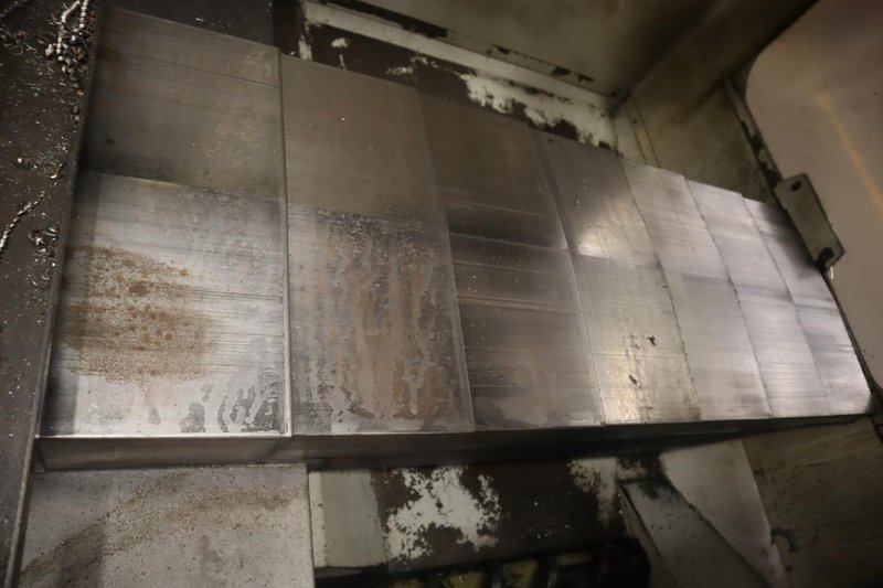 Haas VF-4 CNC Vertical Machining Center, 20 Station Carousel  Tool Changer, 7500 RPM Spindle, Chip Auger, Programmable Coolant- Auction Item