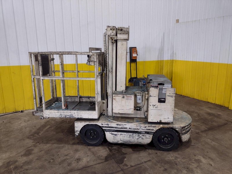 19' HIGH LIFT-A-LOFT MODEL #AMV-20 24 VOLT BATTERY POWERED MOBILE MANLIFT: YOBRO #25280