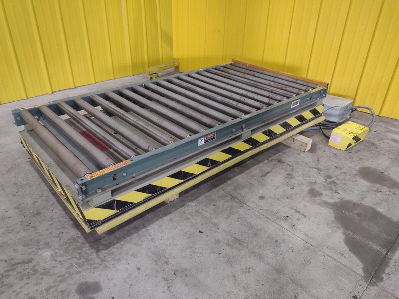 4,000 LB X 72" X 36" SOUTHWORTH MODEL #LS4-36 HYDRALUIC LIFT TABLE WITH ROLLER TOP: STOCK #20899