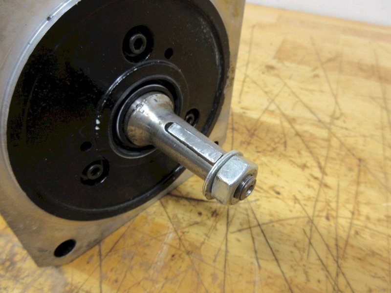 Mitsubishi AC Servo Motor Mfg Part #HA80 NC-5- Auction Item