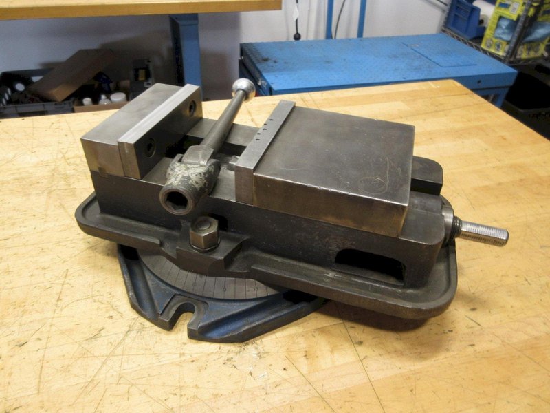Kurt D-60 6" Machine Vise with Hard Jaws, Swivel Base and Handle- Auction Item