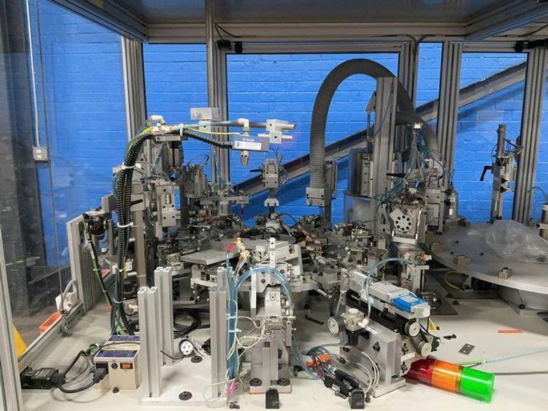 SCHUMACHER EQUIPMENT. INC. ASSEMBLY MACHINE   -  300A-102012WOW