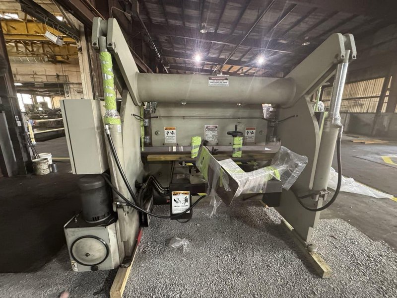 100 Ton x  8′ Accurpress 71008 Press Brake, 2003