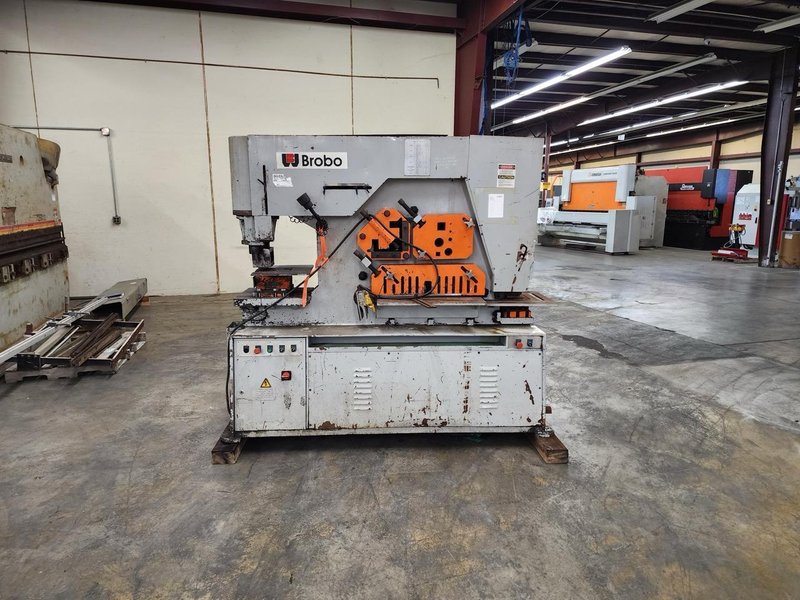 BROBO Q35Y-25 120 Ton Hydraulic Ironworker