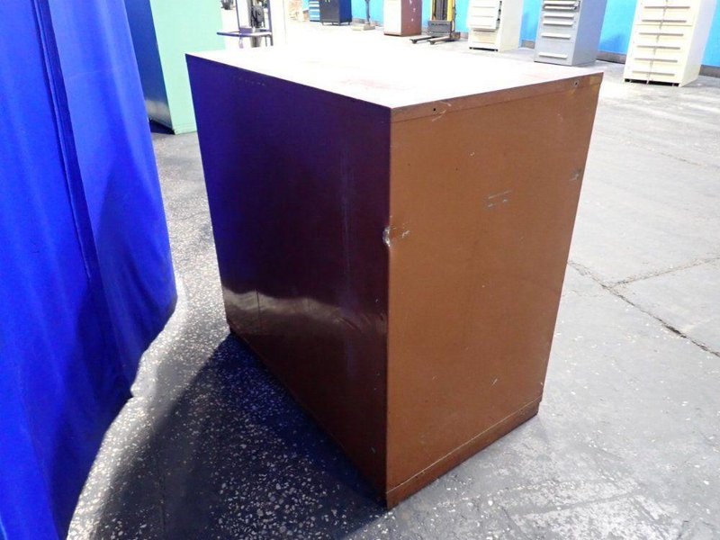 RACK ENGINEERING CO. 5 DRAWERS TOOL CABINET