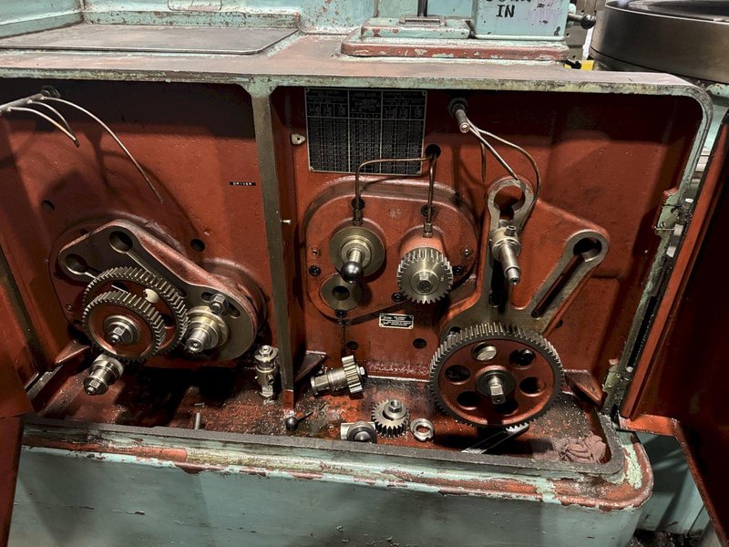 1600mm Tos F016 Vertical Gear Hobbing Machine