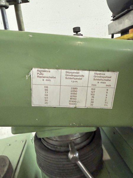 JUNGNER MASKIN US 2305 UNIVERSAL TOOL AND CUTTER GRINDER. STOCK # 0449625.