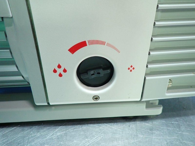 EDWARDS RV8 TWO STAGE VACUUM PUMP  -  A65401906