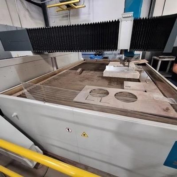 9′ x 16′ Flow 3020 waterjet, 2021- 5 Axis, 60000 PSI