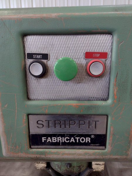 30 TON STRIPPIT MODEL #SUPER 30/30 SINGLE END PUNCH: STOCK 13470