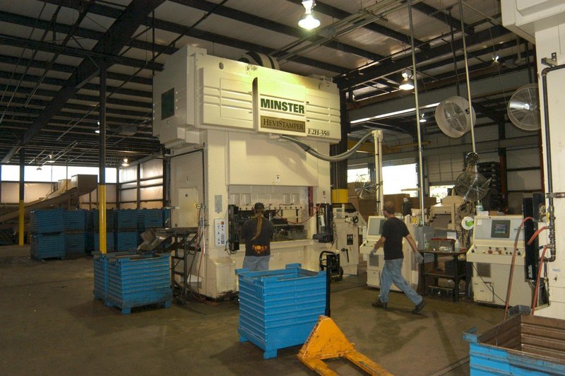 Factory Certified Minster E2H-350-86, Available with Minster MEF6-32 Feed Line