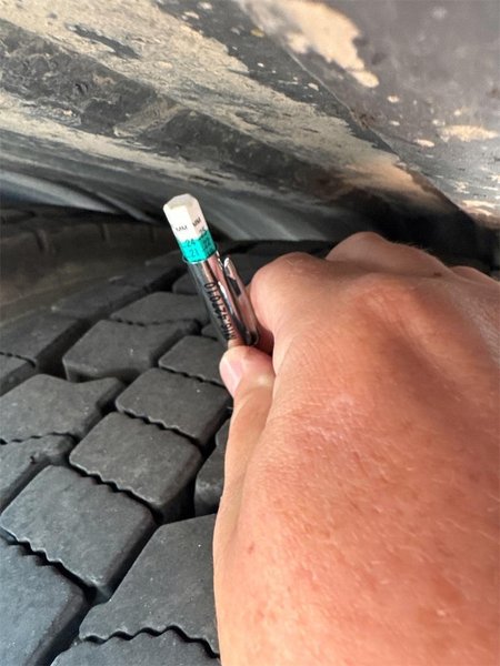 2020 Freightliner Cascadia 1FUJHHDV9LLLC1673