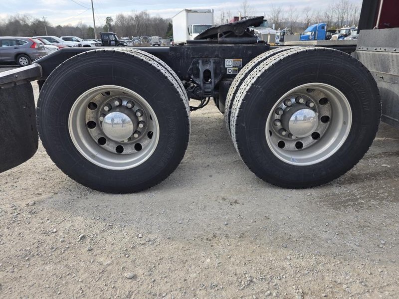 2022 Peterbilt 567 804181