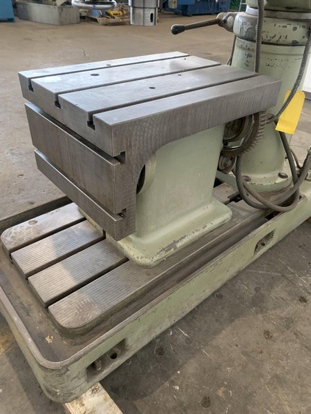 UCIMU R 915 L 30-40 RADIAL ARM DRILL. STOCK # 0254224