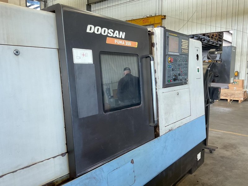 Doosan Puma 300c CNC Lathe, 15″ Chuck, 2012