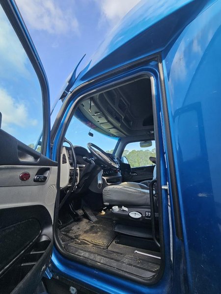 2024 Peterbilt 579 1XPBD49X4RD897218