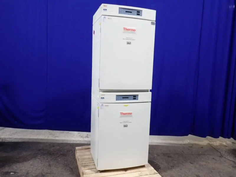 THERMO ELECTRON CORPORATION WATER JACKETED INCUBATOR  -  3110
