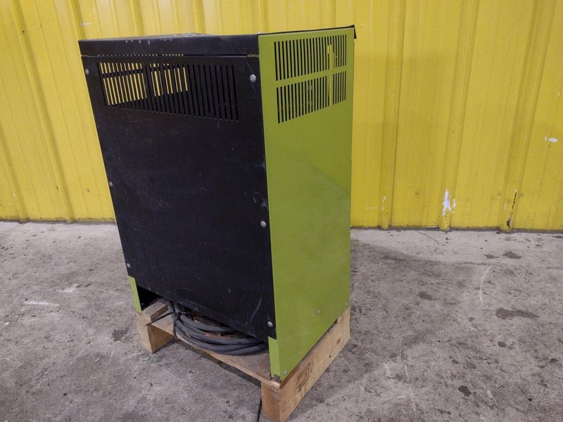 2 KVA TOTAL LIFT MODEL #TL24 BATTERY CHARGER: YOBRO #25698