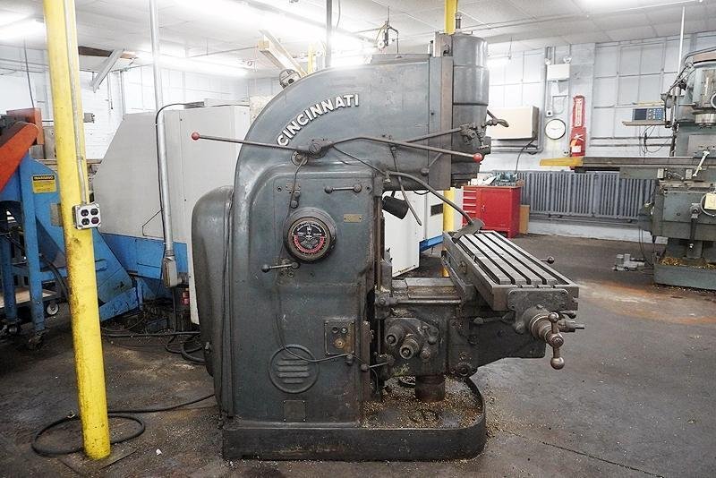 CINCINNATI MODEL #2V VERTICAL MILLING MACHINE: YOBRO #25931