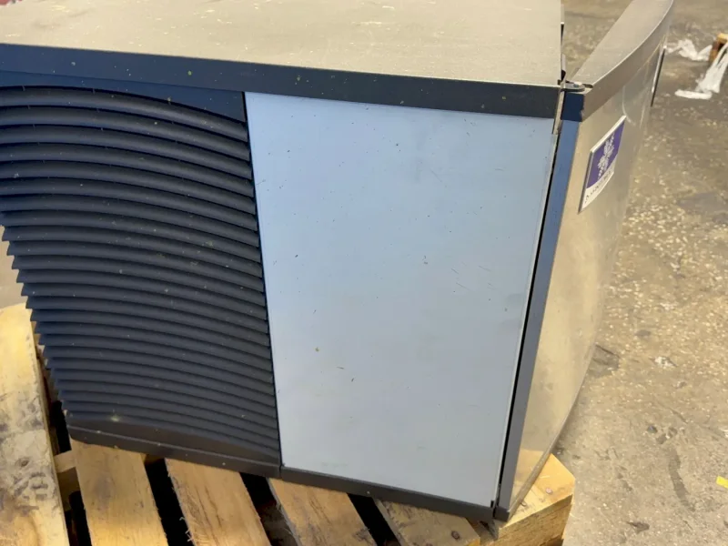 MANITOWOC ICE MAKER  -  IY0324A-161