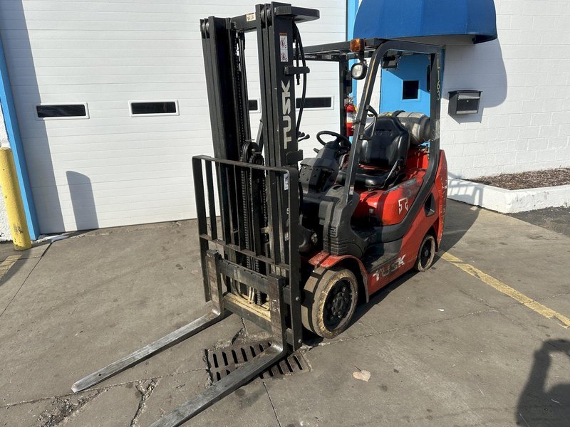 5000 LB TUSK MODEL 500 CG-16 LP GAS FORK LIFT: STOCK #77626