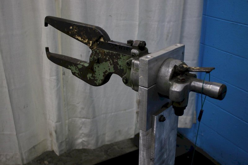 SPOT WELDER: STOCK #74904