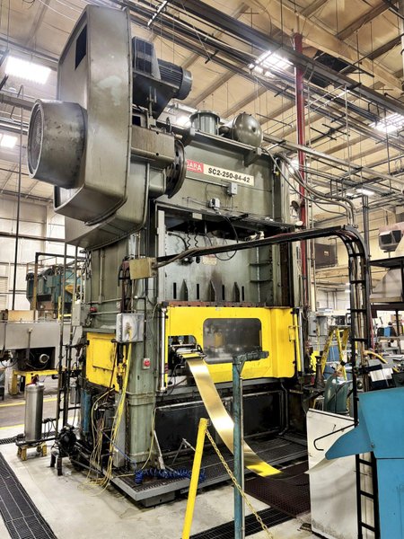 250 TON NIAGARA MODEL #SC2-250-84-42 SSDC STAMPING PRESS 10" STROKE : YOBRO 24783